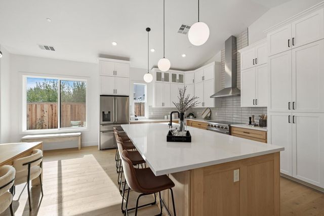 1510 Mission Ave, Carmichael, CA 95608