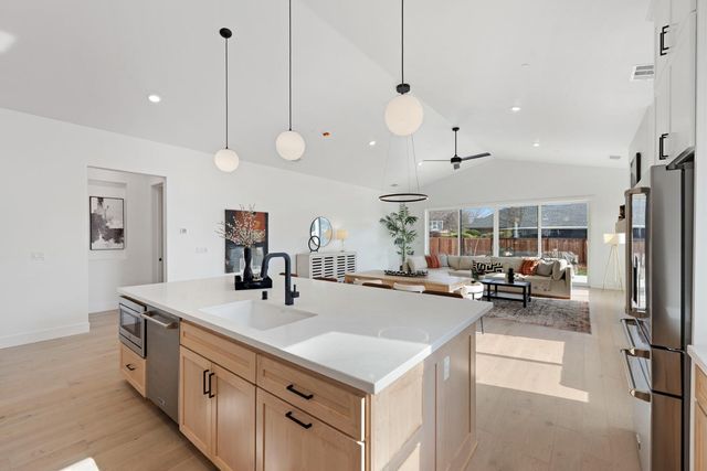 1510 Mission Ave, Carmichael, CA 95608