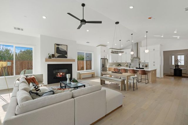 1510 Mission Ave, Carmichael, CA 95608