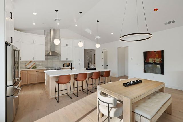 1510 Mission Ave, Carmichael, CA 95608