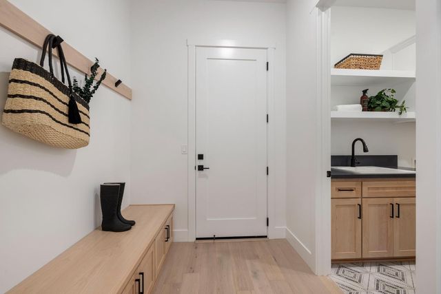 1510 Mission Ave, Carmichael, CA 95608