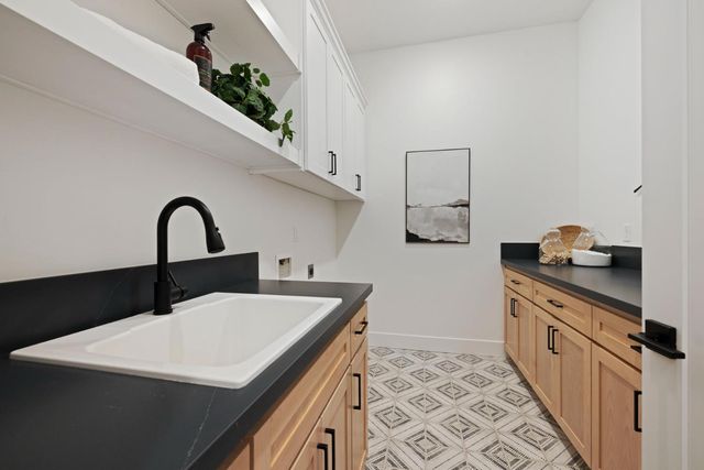 1510 Mission Ave, Carmichael, CA 95608