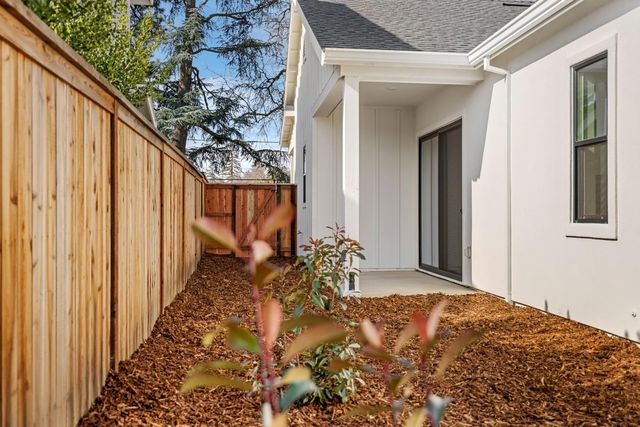 1510 Mission Ave, Carmichael, CA 95608