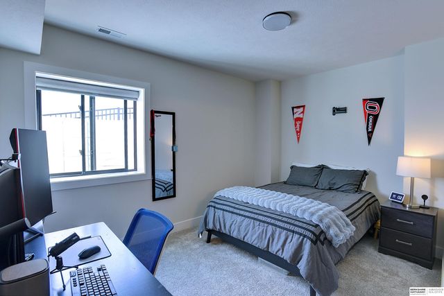 10114 Laramie Street, Papillion, NE 68046
