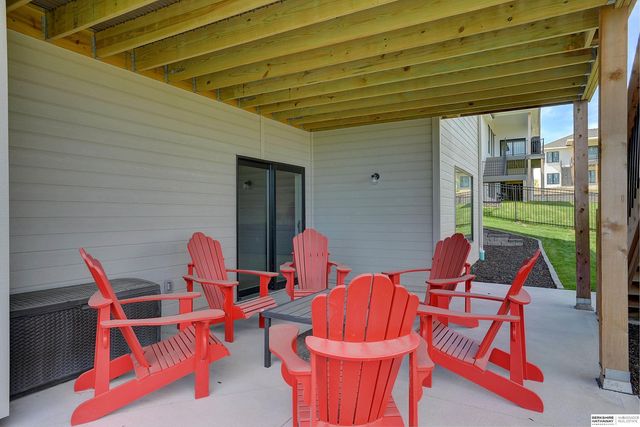 10114 Laramie Street, Papillion, NE 68046
