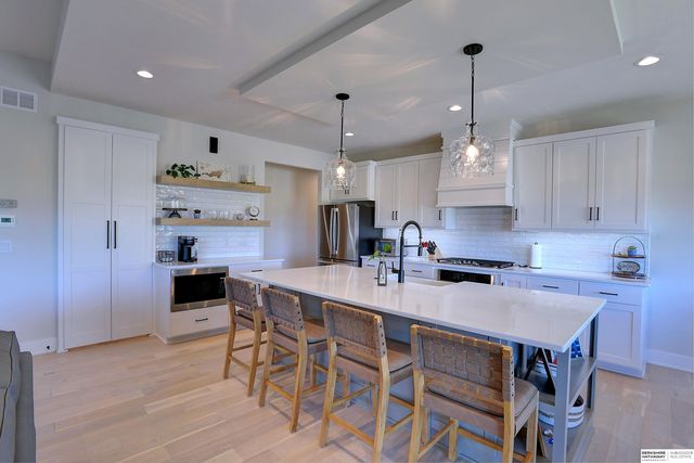 10114 Laramie Street, Papillion, NE 68046