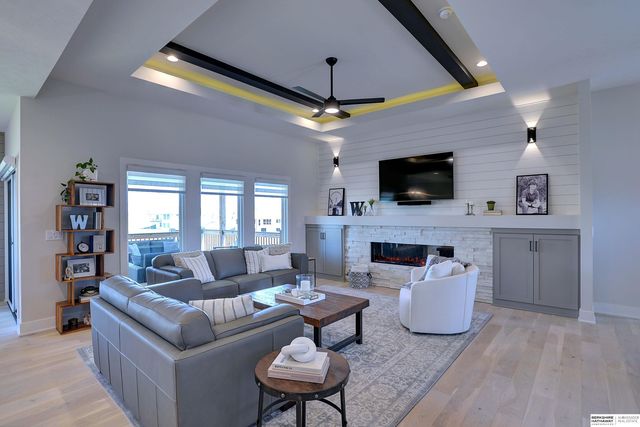 10114 Laramie Street, Papillion, NE 68046