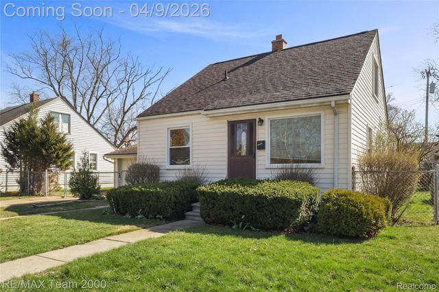 7014 Kinmore Street, Dearborn Heights, MI 48127