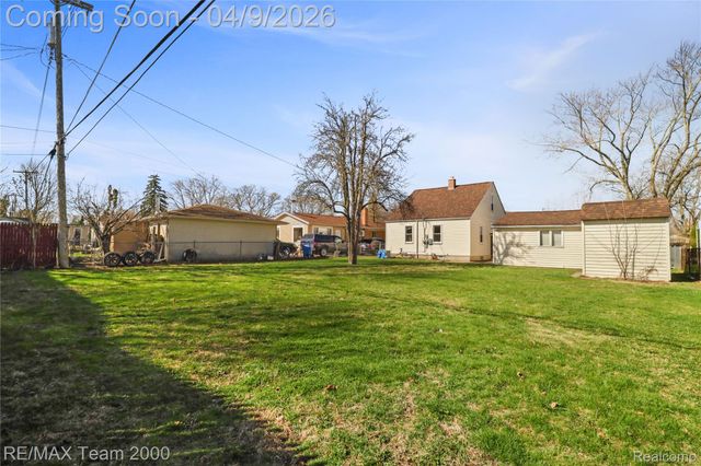 7014 Kinmore Street, Dearborn Heights, MI 48127