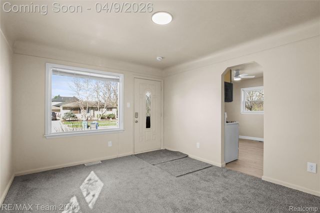 7014 Kinmore Street, Dearborn Heights, MI 48127