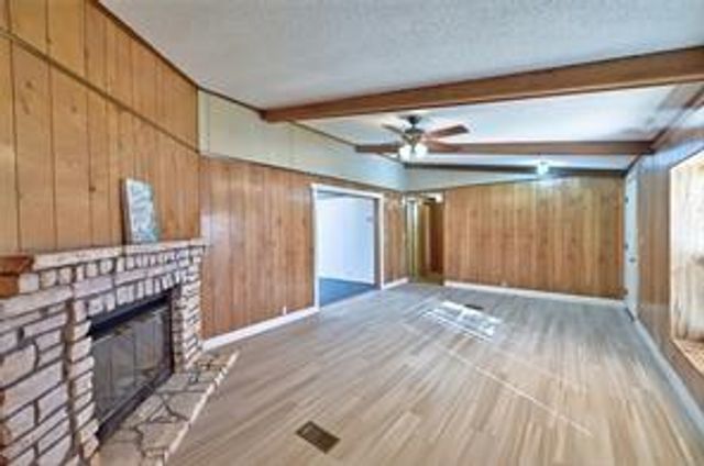 212 Chris Brent Drive, Livingston, TX 77351