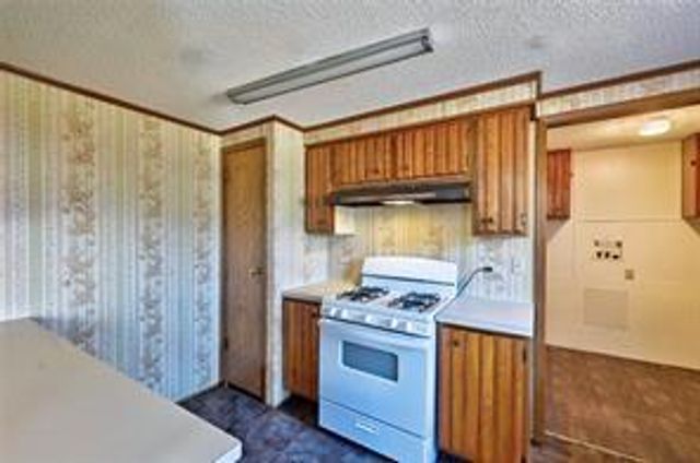 212 Chris Brent Drive, Livingston, TX 77351