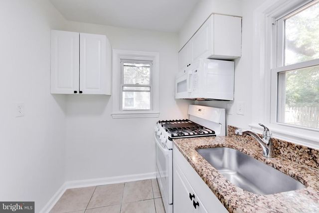 6214 ATWOOD ST, District Heights, MD 20747