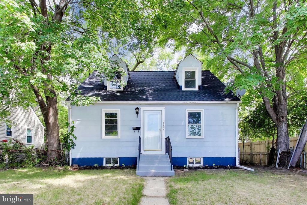 6214 ATWOOD ST, District Heights, MD 20747