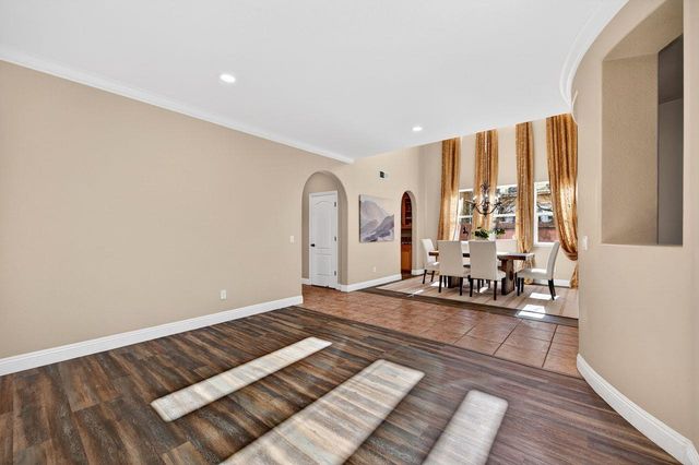 6832 Salvaterra Cir, Elk Grove, CA 95757