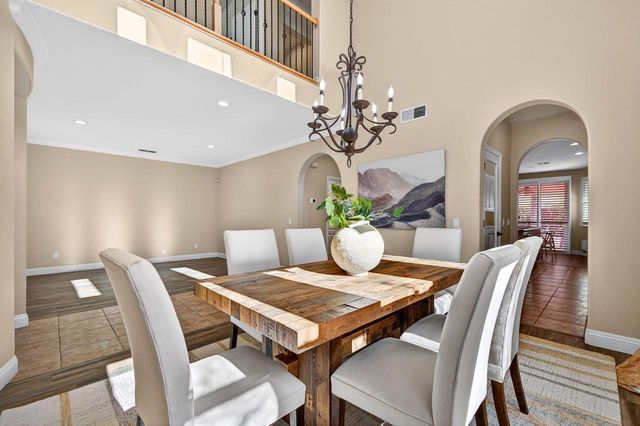 6832 Salvaterra Cir, Elk Grove, CA 95757