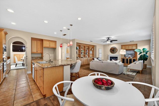 6832 Salvaterra Cir, Elk Grove, CA 95757