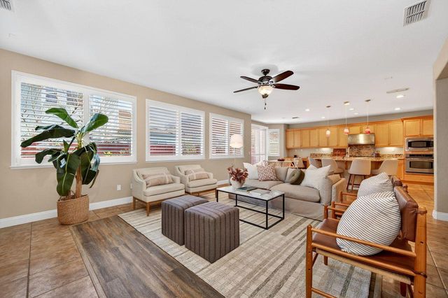 6832 Salvaterra Cir, Elk Grove, CA 95757