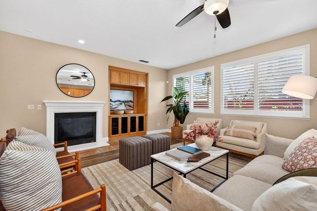 6832 Salvaterra Cir, Elk Grove, CA 95757