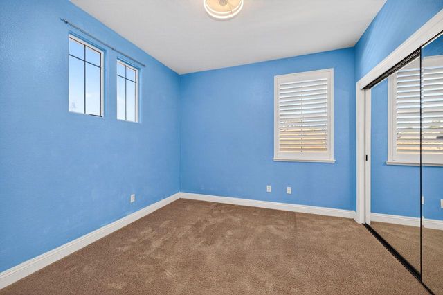 6832 Salvaterra Cir, Elk Grove, CA 95757