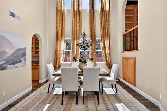 6832 Salvaterra Cir, Elk Grove, CA 95757