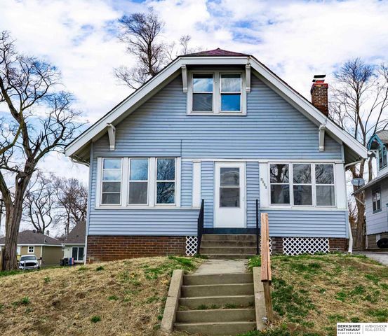 2532 Hartman Avenue, Omaha, NE 68111