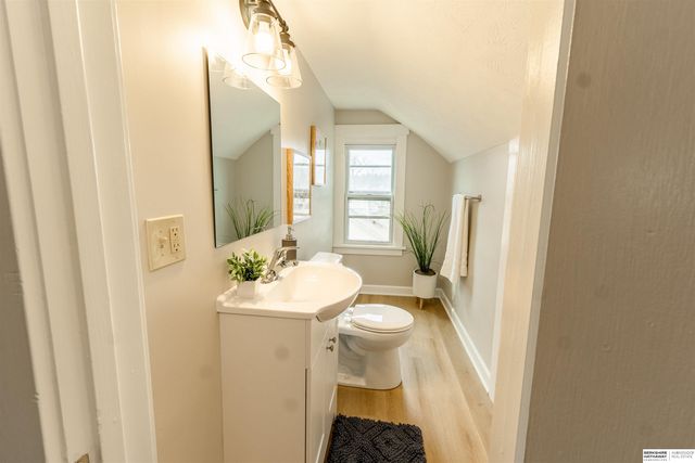 2532 Hartman Avenue, Omaha, NE 68111