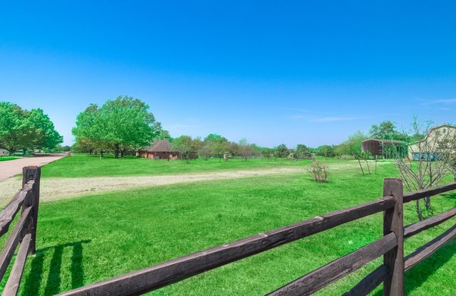 13 Crestview Circle, Rockwall, TX 75087