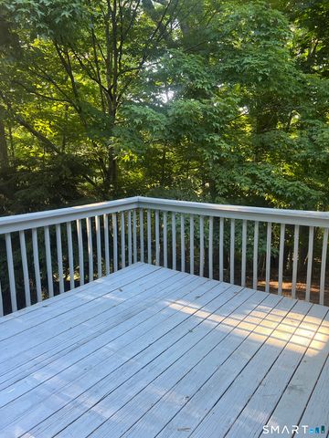 6 Elaine Street, Bozrah, CT 06334