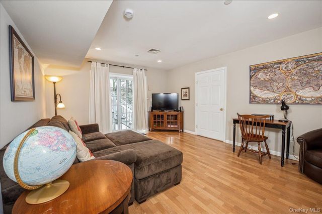 24 Kent Avenue, Hastings-on-hudson, NY 10706