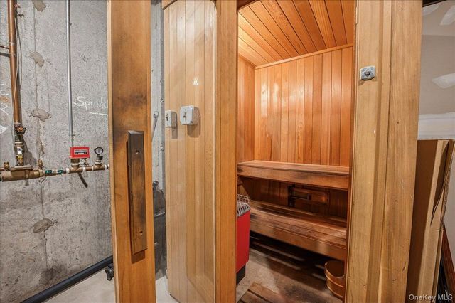 24 Kent Avenue, Hastings-on-hudson, NY 10706