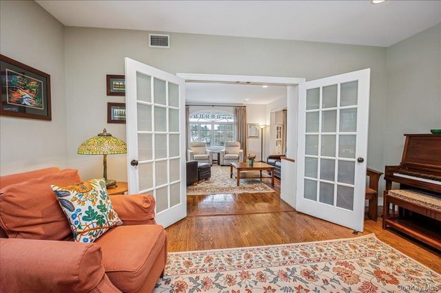 24 Kent Avenue, Hastings-on-hudson, NY 10706