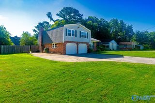 1927 Edenton Drive, Huntsville, AL 35803