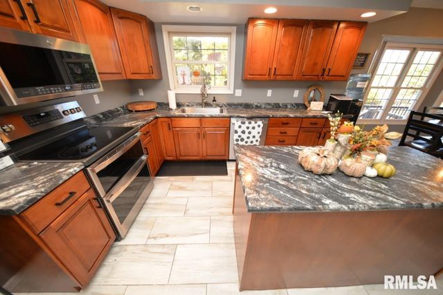 501 CARDINAL Drive, Mt Vernon, IL 62864