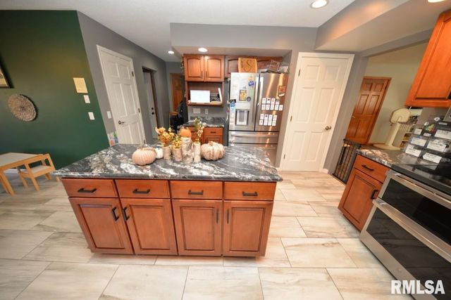 501 CARDINAL Drive, Mt Vernon, IL 62864