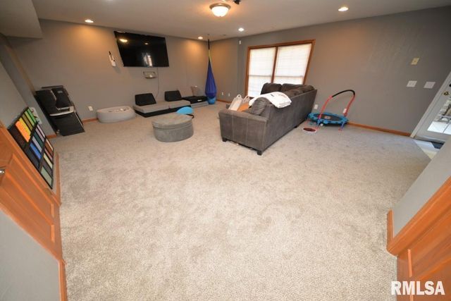 501 CARDINAL Drive, Mt Vernon, IL 62864