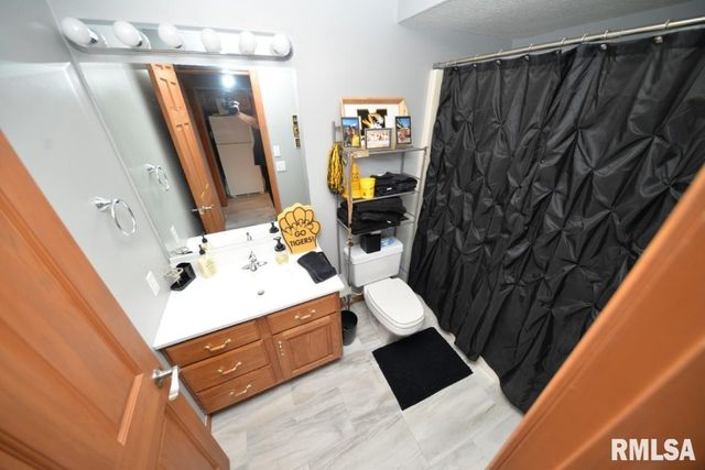 501 CARDINAL Drive, Mt Vernon, IL 62864