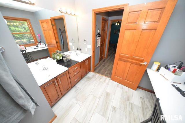 501 CARDINAL Drive, Mt Vernon, IL 62864