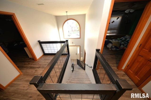 501 CARDINAL Drive, Mt Vernon, IL 62864