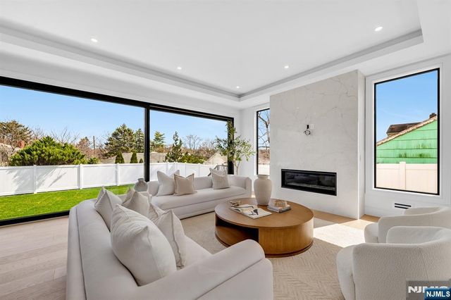 356 Bullard Avenue, Paramus, NJ 07652