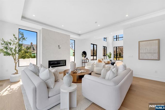 356 Bullard Avenue, Paramus, NJ 07652