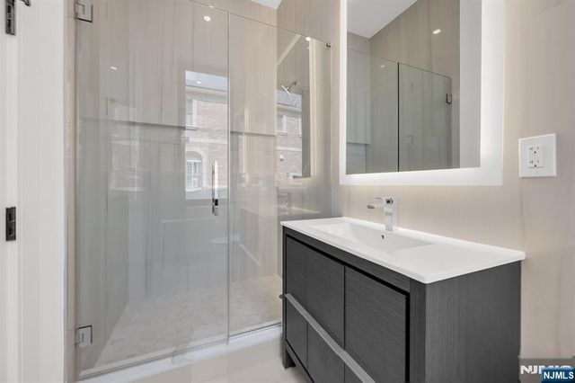 356 Bullard Avenue, Paramus, NJ 07652