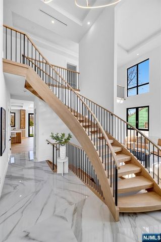 356 Bullard Avenue, Paramus, NJ 07652