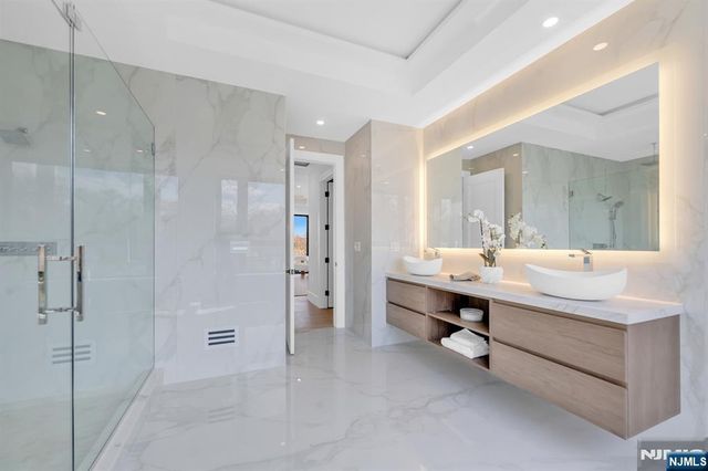 356 Bullard Avenue, Paramus, NJ 07652