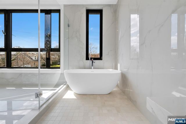 356 Bullard Avenue, Paramus, NJ 07652