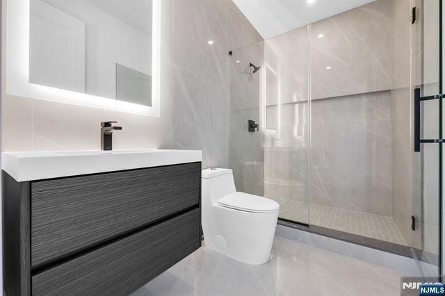 356 Bullard Avenue, Paramus, NJ 07652