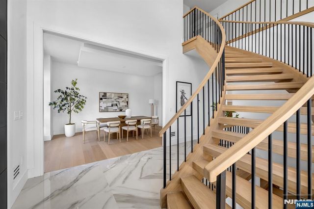 356 Bullard Avenue, Paramus, NJ 07652