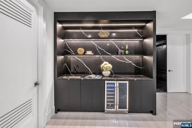 356 Bullard Avenue, Paramus, NJ 07652