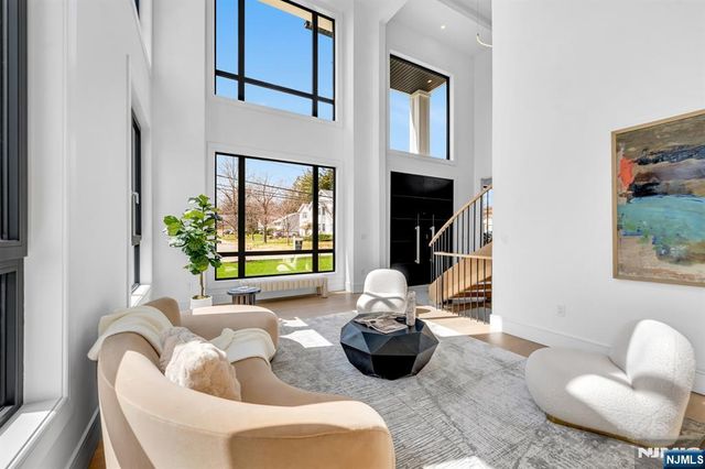 356 Bullard Avenue, Paramus, NJ 07652