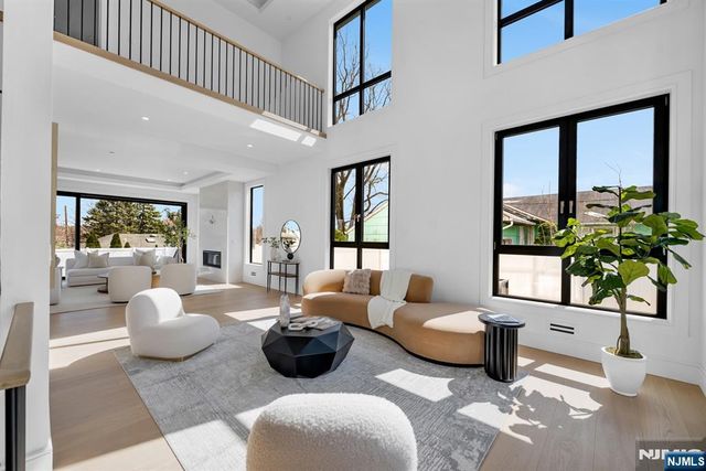 356 Bullard Avenue, Paramus, NJ 07652